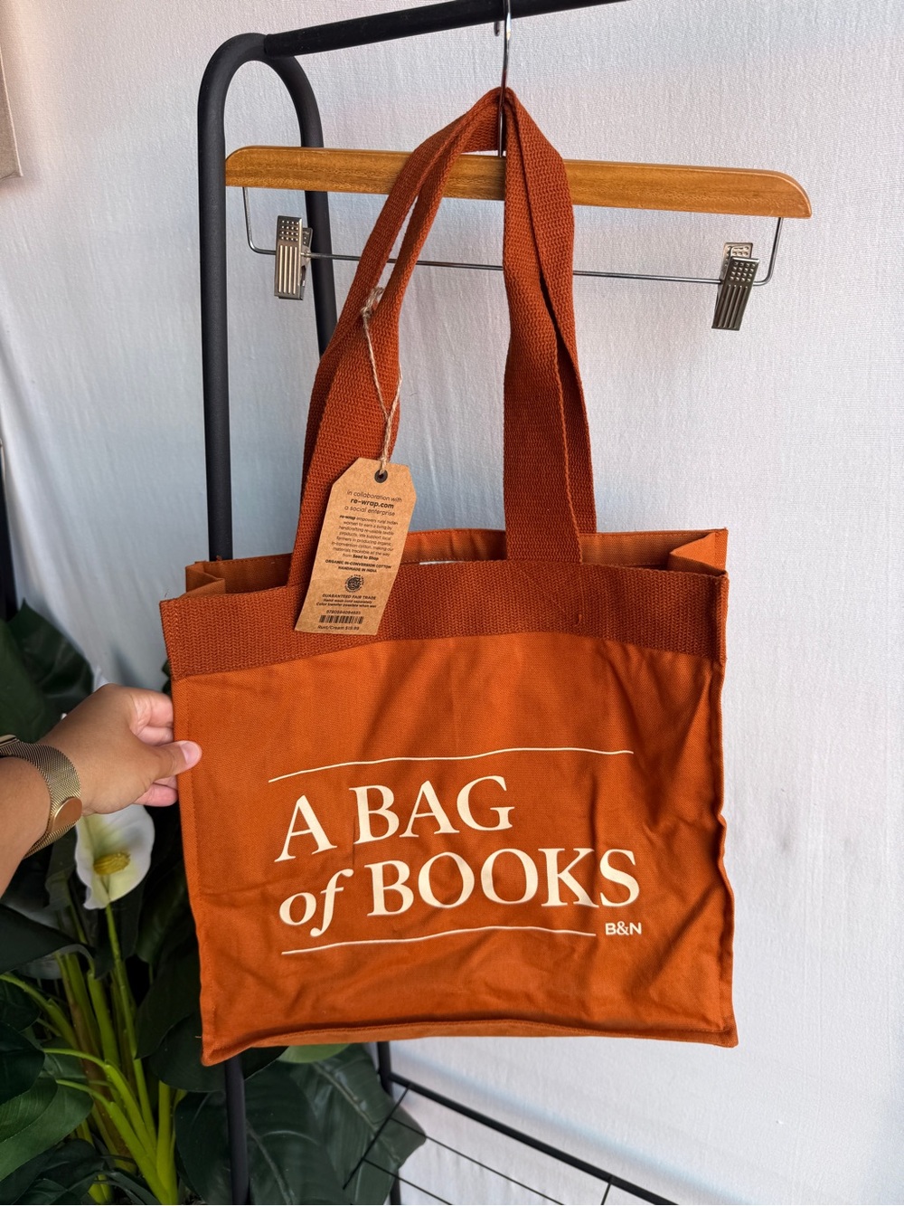 NWT 'A Bag of Books' Barnes & Noble Rust Orange Canvas Tote Bag with White Print